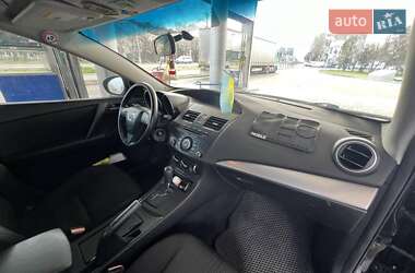 Седан Mazda 3 2011 в 