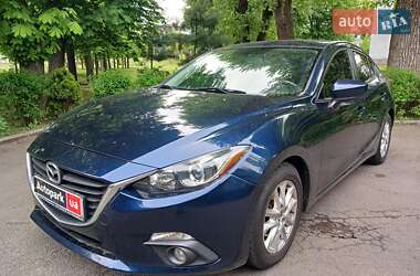 Седан Mazda 3 2015 в Киеве