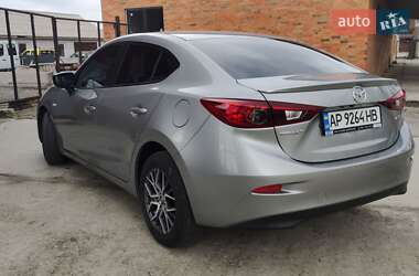 Седан Mazda 3 2015 в 