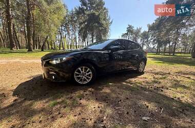 Хэтчбек Mazda 3 2014 в 