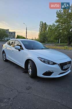 Седан Mazda 3 2015 в 