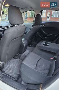 Седан Mazda 3 2015 в 