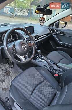 Седан Mazda 3 2015 в 