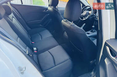 Седан Mazda 3 2013 в 