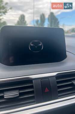 Хэтчбек Mazda 3 2018 в Киеве