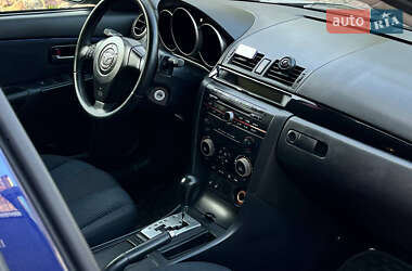 Хэтчбек Mazda 3 2005 в 