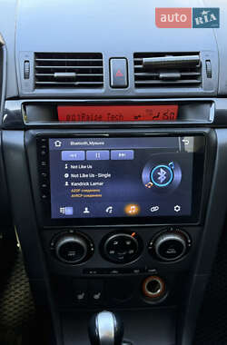 Седан Mazda 3 2006 в 