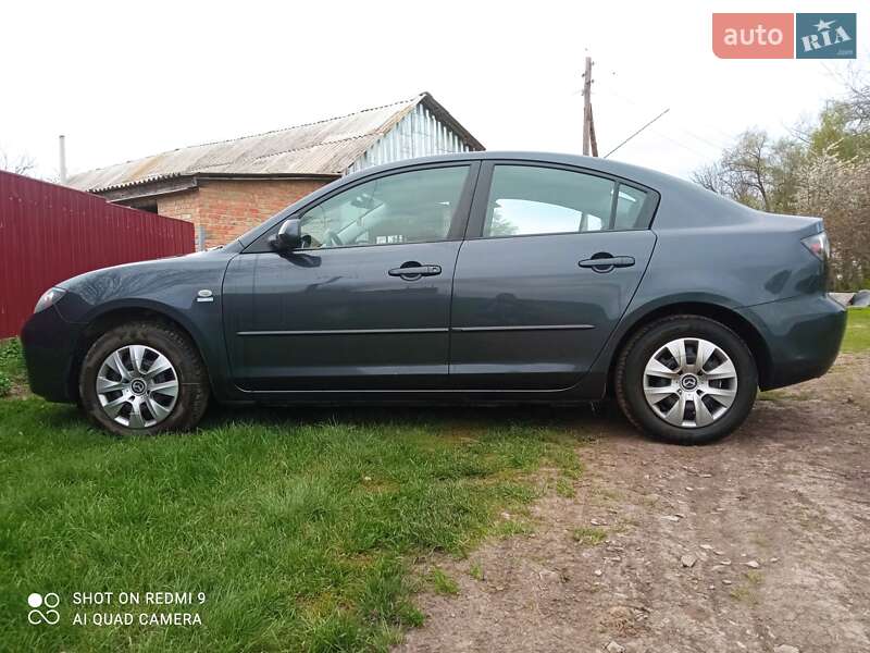 Седан Mazda 3 2006 в Чупахівці