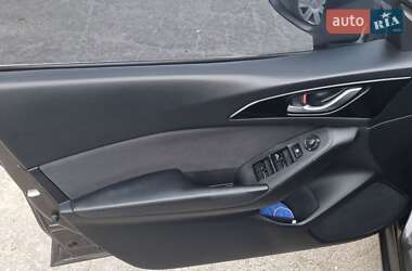 Седан Mazda 3 2014 в 