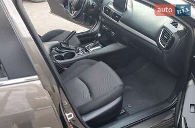 Седан Mazda 3 2014 в 