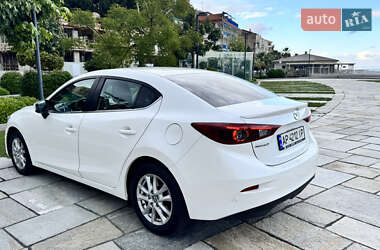 Седан Mazda 3 2014 в 