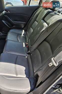 Седан Mazda 3 2018 в 