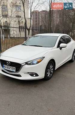 Седан Mazda 3 2017 в 