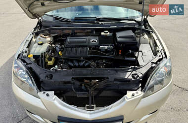 Хэтчбек Mazda 3 2004 в 