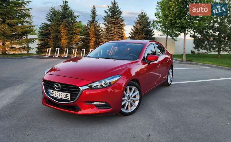 Седан Mazda 3 2017 в 