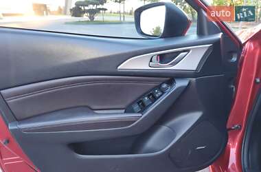 Седан Mazda 3 2017 в 