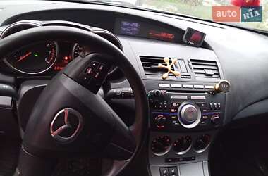 Хэтчбек Mazda 3 2011 в 