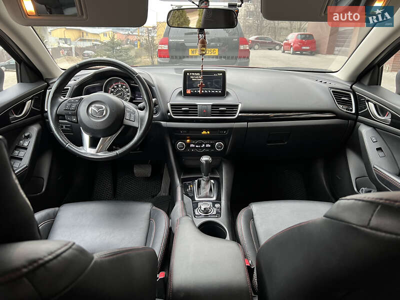 Хэтчбек Mazda 3 2015 в Львове