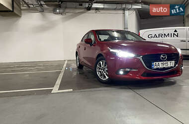 Седан Mazda 3 2018 в 