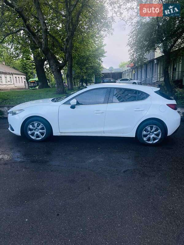Хэтчбек Mazda 3 2015 в Житомире