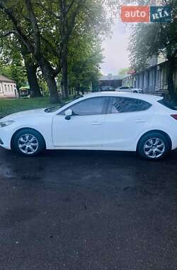 Хэтчбек Mazda 3 2015 в 
