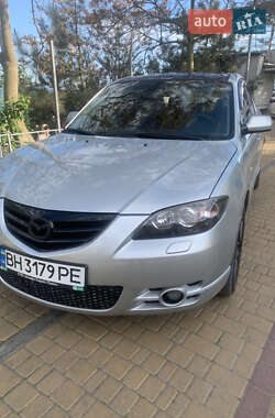 Седан Mazda 3 2004 в 
