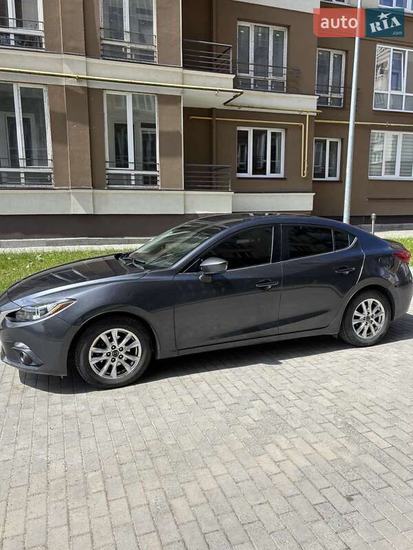 Седан Mazda 3 2015 в 