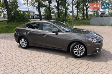 Седан Mazda 3 2016 в 