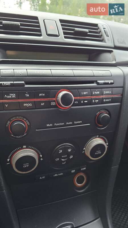 Хетчбек Mazda 3 2006 в Снятині