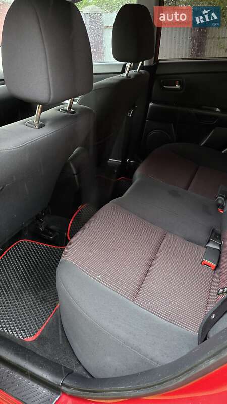 Хетчбек Mazda 3 2006 в Снятині