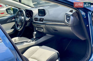 Хетчбек Mazda 3 2017 в 