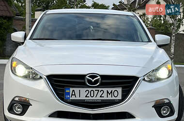 Седан Mazda 3 2015 в 