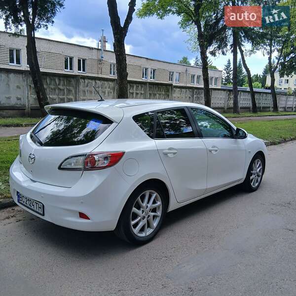 Хэтчбек Mazda 3 2012 в Львове
