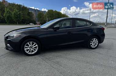 Седан Mazda 3 2015 в 