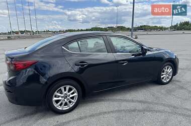 Седан Mazda 3 2015 в 