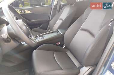 Седан Mazda 3 2018 в 