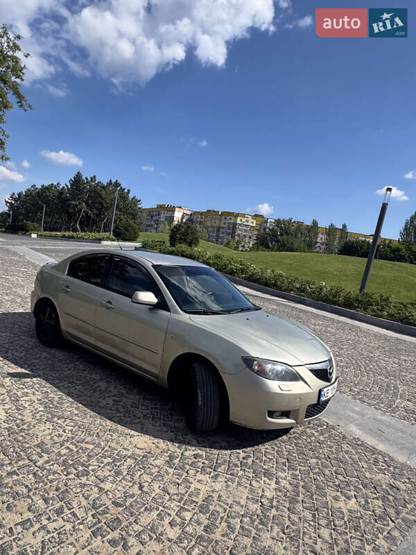 Седан Mazda 3 2006 в Днепре