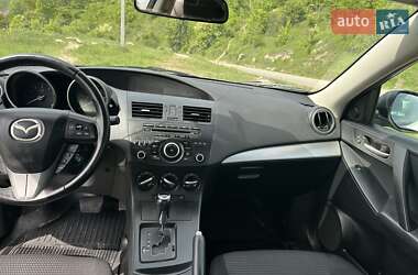 Седан Mazda 3 2011 в 