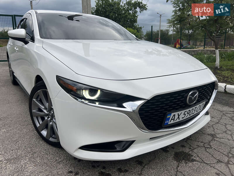 Седан Mazda 3 2018 в Харькове