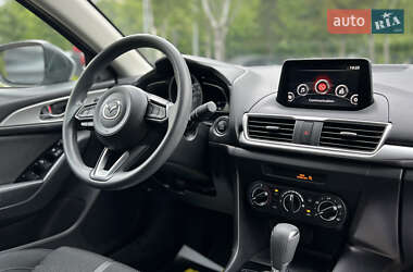 Седан Mazda 3 2016 в 