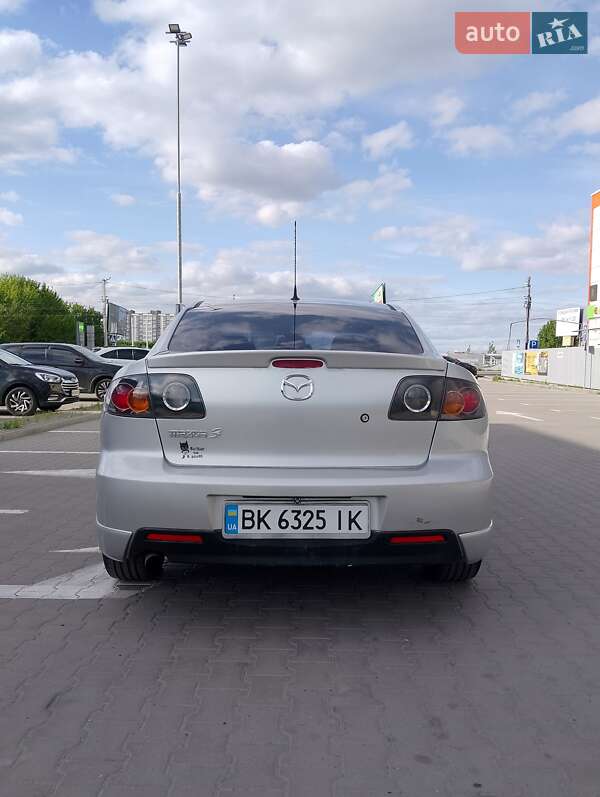 Седан Mazda 3 2005 в Крюковщине