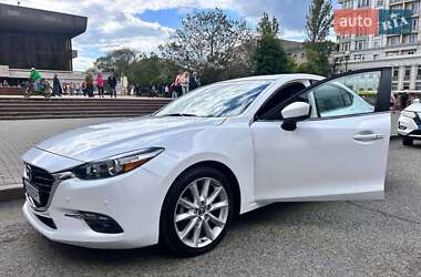 Седан Mazda 3 2017 в 
