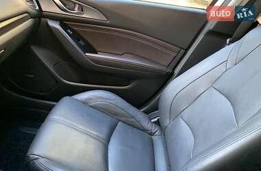 Седан Mazda 3 2017 в 