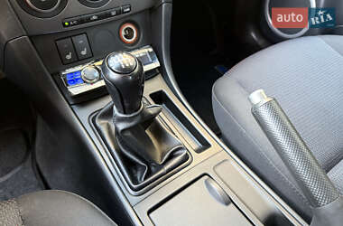 Седан Mazda 3 2006 в 