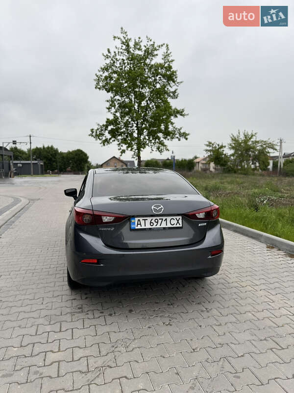 Седан Mazda 3 2016 в Івано-Франківську