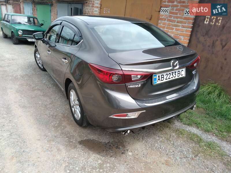 Седан Mazda 3 2016 в Виннице