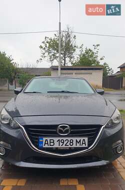 Седан Mazda 3 2015 в Виннице