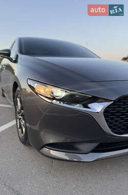Седан Mazda 3 2019 в 