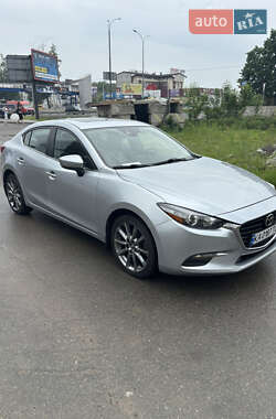 Седан Mazda 3 2018 в 