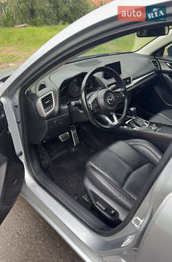 Седан Mazda 3 2018 в 